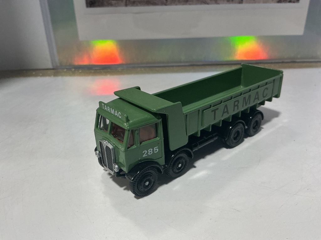 1:43 - A.E.G. MAMMOTH TARMAC 285 TRUCK