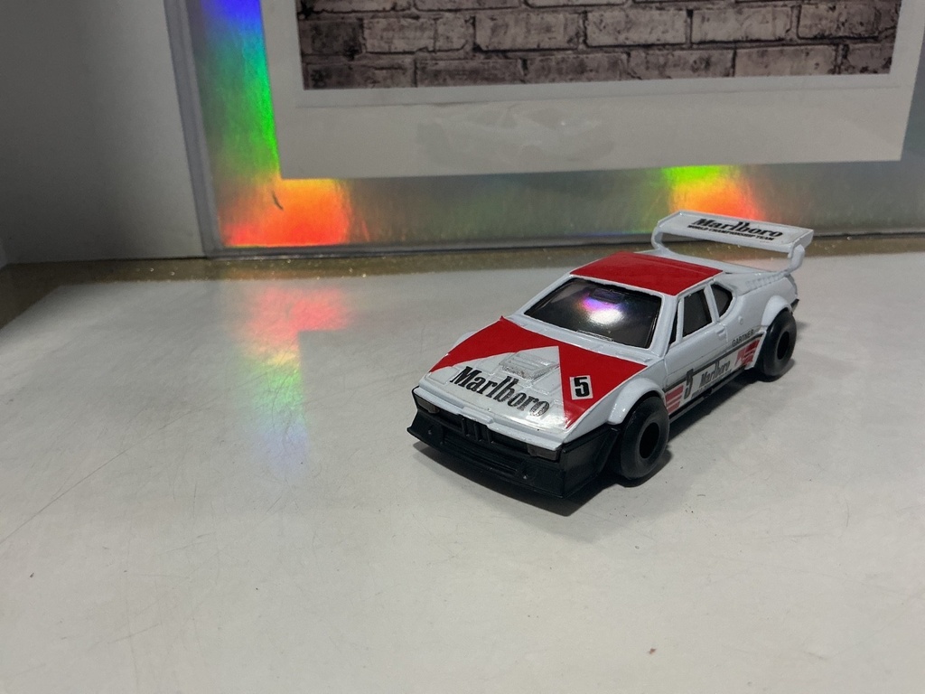 1:43 - YAXON - BMWM1 MARLBORO