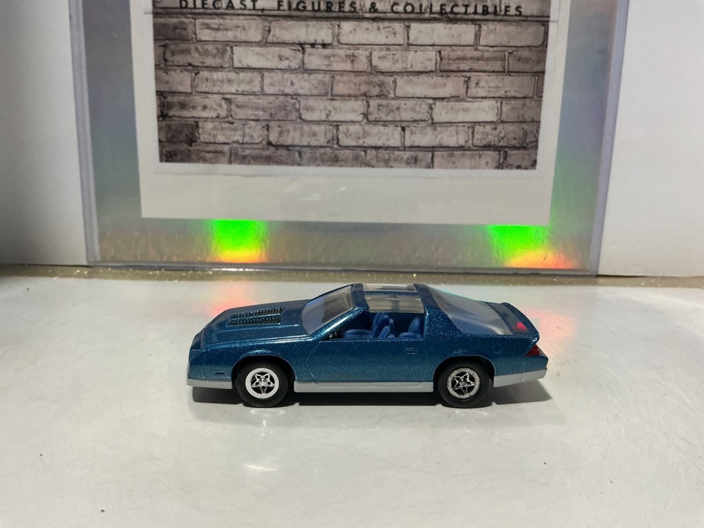 1:43 ERTL Made in Korea Chevy Camero 1988 Blueprint Replicas
