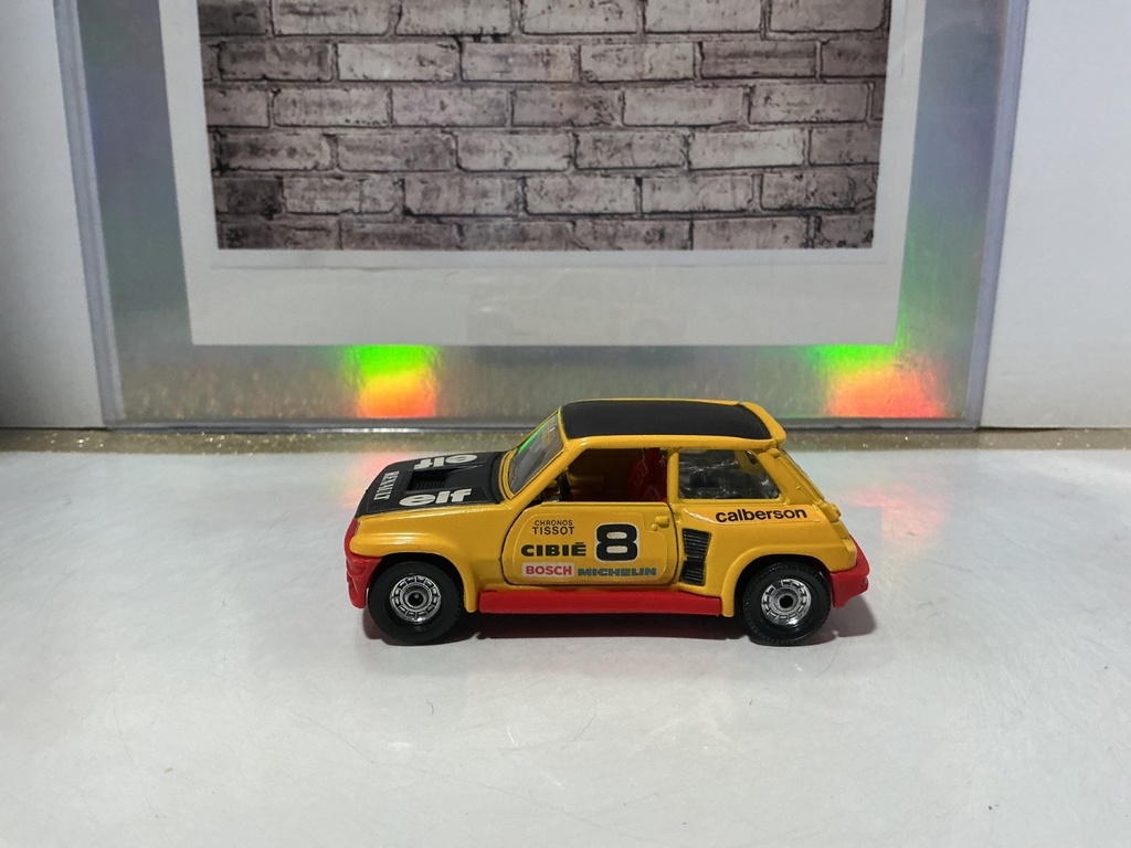 1:43 Corgi Made in Gt. Britain Renault 5 Turbo #8