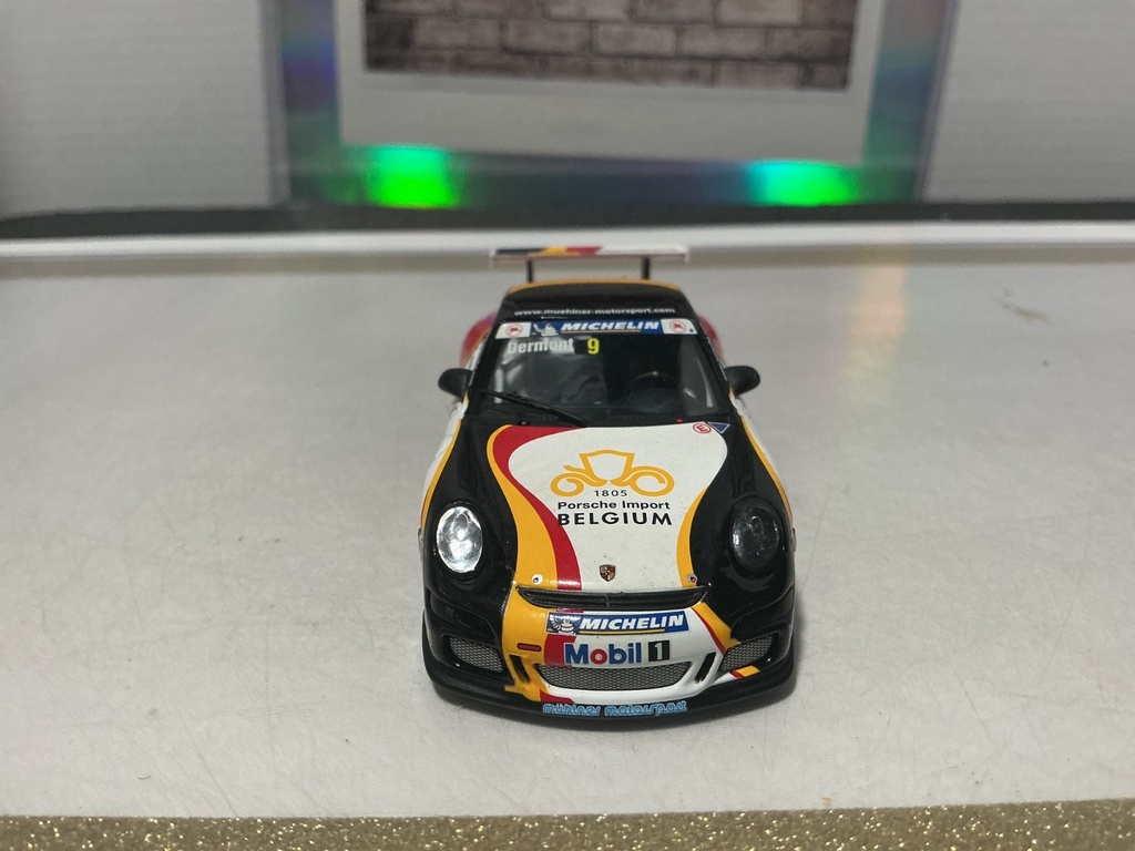 [010647] 1:43 MINICHAMPS PORSCHE 911 GT3 #9