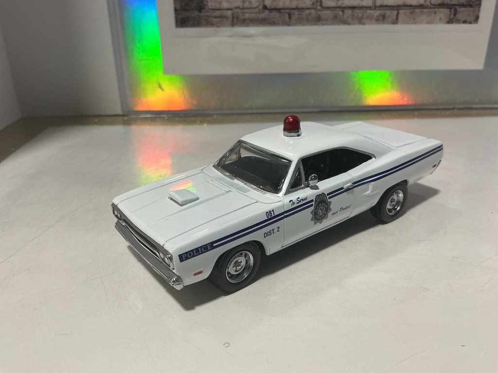 1:43 - MATCHBOX - DYM38022 - 1970 PLYMOUTH ROAD RUNNER