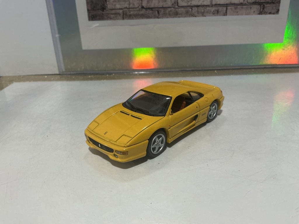 1/43 Hotwheels - 1994 Ferrari F355 Berlinetta
