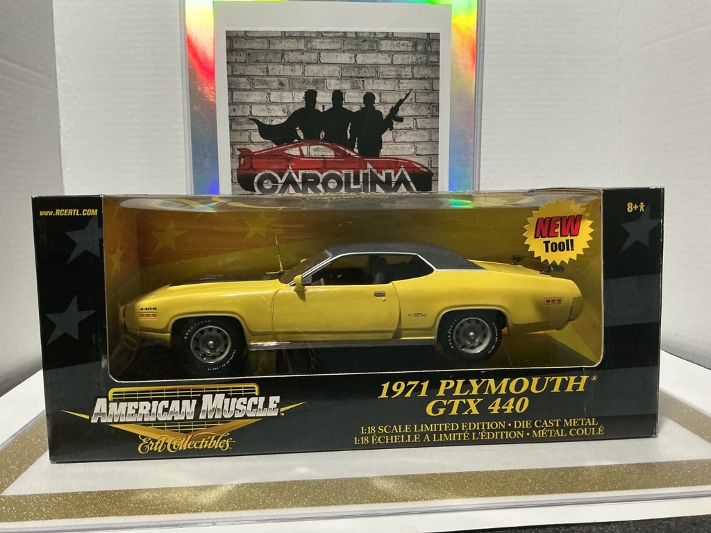 1:18 ERTL 1971 PLYMOUTH GTX 440 YELLOW ON BLACK [DOOR DAMAGED]