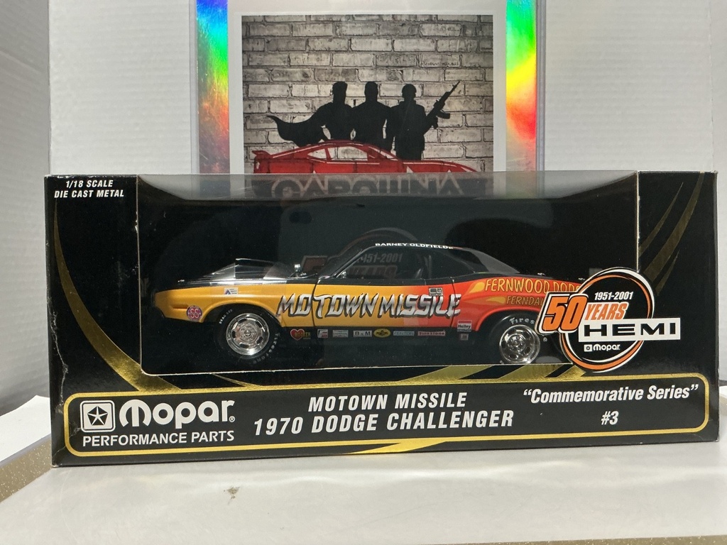1:18 ERTL MOPAR PERFORMANCE PARTS MOTOWN MISSILE 1970 DODGE CHALLENGER