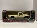 1:18 ANSON DODGE RAM 3500 WHITE ON GREY