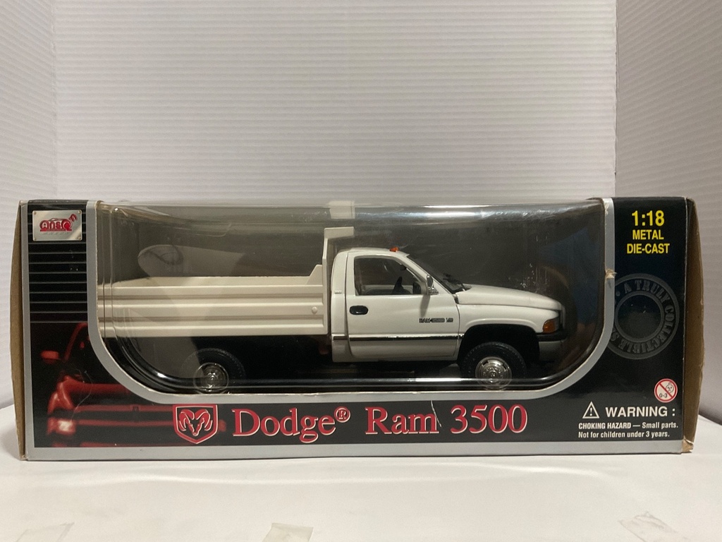 [112408] 1:18 ANSON DODGE RAM 3500 WHITE ON GREY