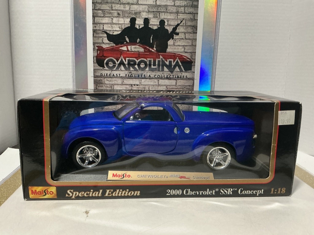 1:18 SPECIAL EDITION 2000 CHEVROLET SSR CONCEPT BLUE ON SILVER