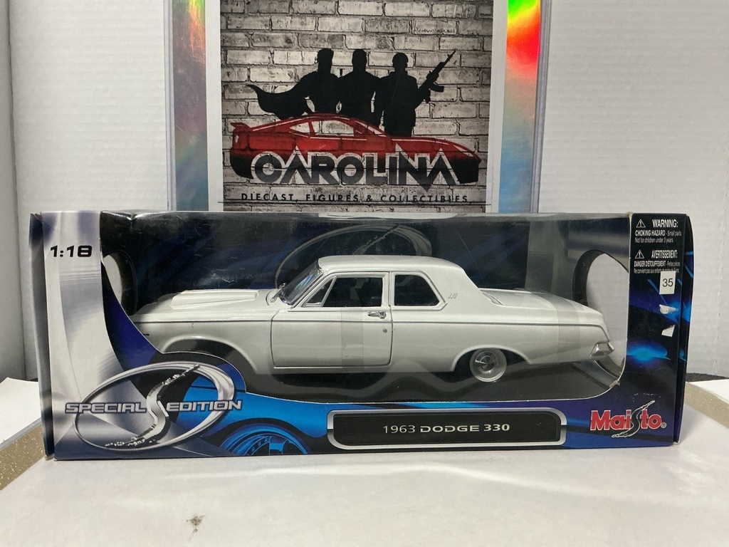1:18 MAISTO SPECIAL EDITION 1963 DODGE 330 - WHITE