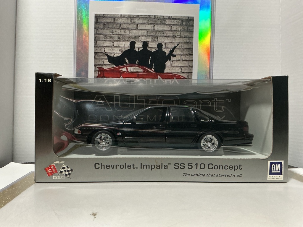 1:18 AUTO ART CHEVROLET IMPALA SS 510 CONCEPT BLACK ON GRAY [PLASTIC DENT]