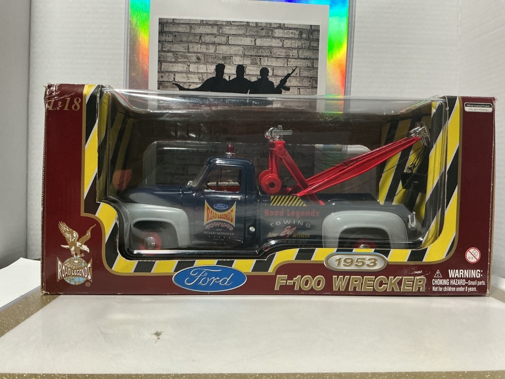 [112446] 1:18 ROAD LEGENDS FORD F-100 1953 WRECKER TOWING AND ROAD SERVICES