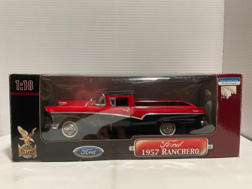 1:18 ROAD SIGNATURE FORD 1957 RANCHERO RED/BLACK ON BLACK