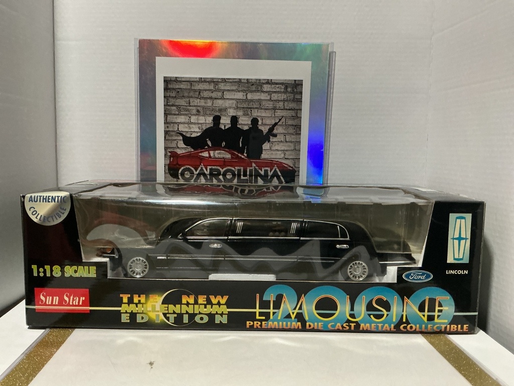 [112475] 1:18 SUN STAR THE NEW MILLENNIUM EDITION LINCOLN LIMOUSINE 2000