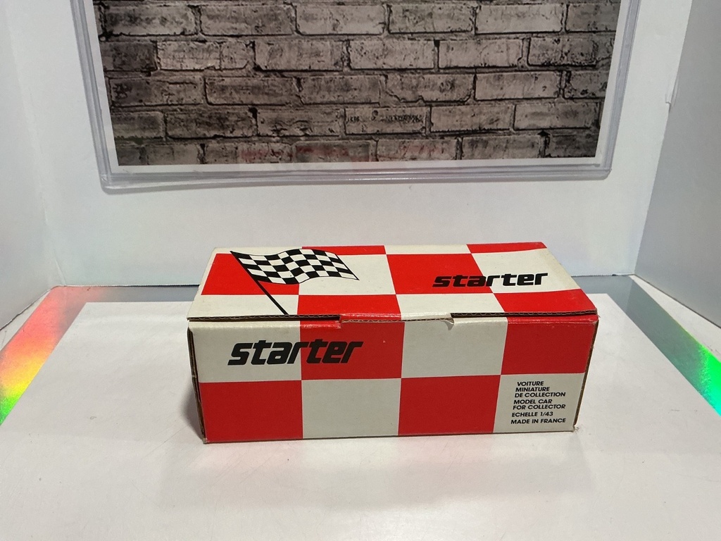 [003763] STARTER 1:43 FORD THUNDERBIRD ARMY 500 MILES DAYTONA NASCAR 1991