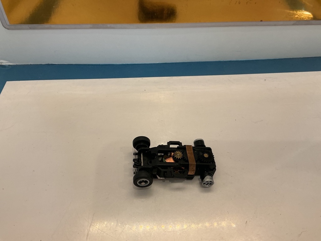 [102753] HO SLOT CAR COMPLETE RUNNING CHASSIS VARIOUS BRANDS SEE PICTURES