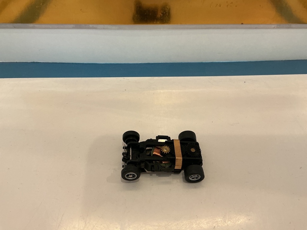 [102750] HO SLOT CAR COMPLETE RUNNING CHASSIS VARIOUS BRANDS SEE PICTURES