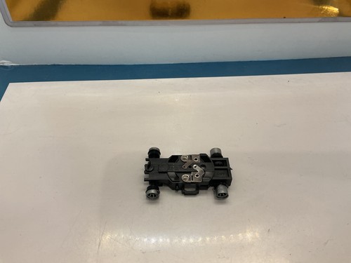 [102722] HO SLOT CAR COMPLETE RUNNING CHASSIS VARIOUS BRANDS SEE PICTURES A/FX
