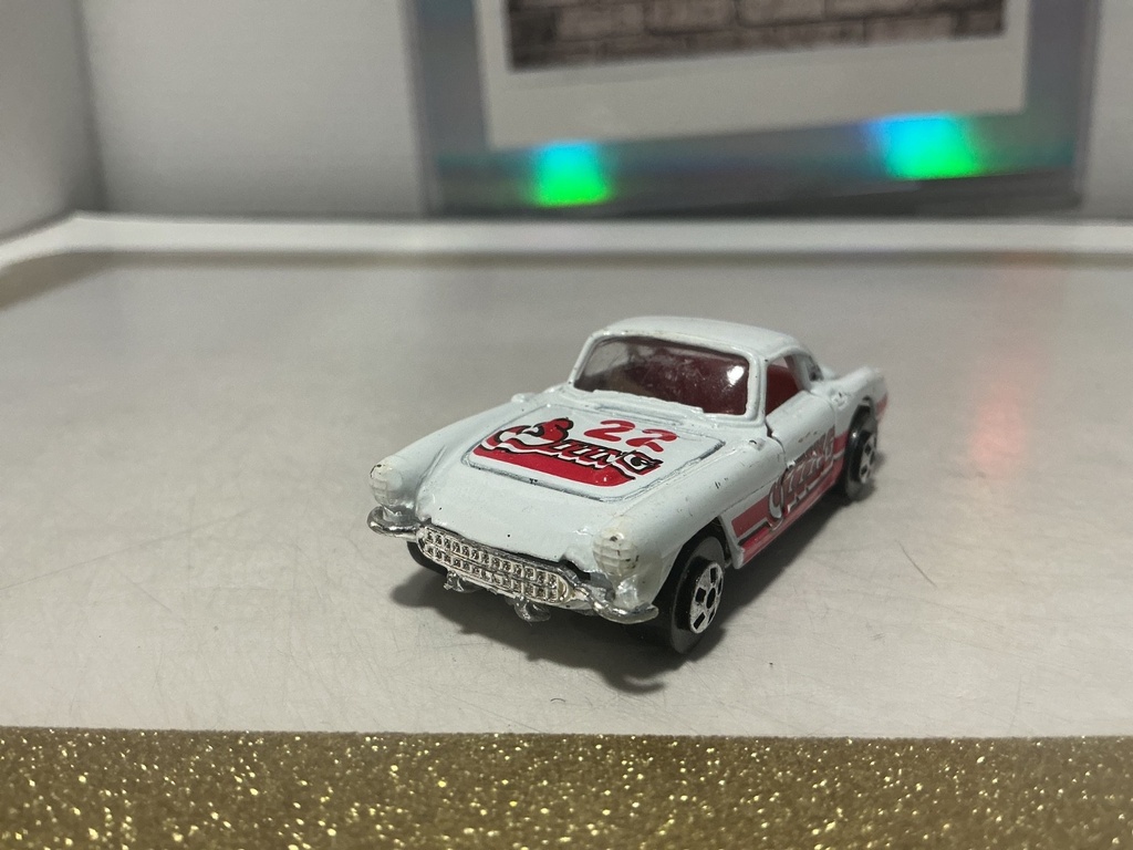1/64 ROAD CHAMPS - ‘57 CORVETTE HARRISON - STING #22