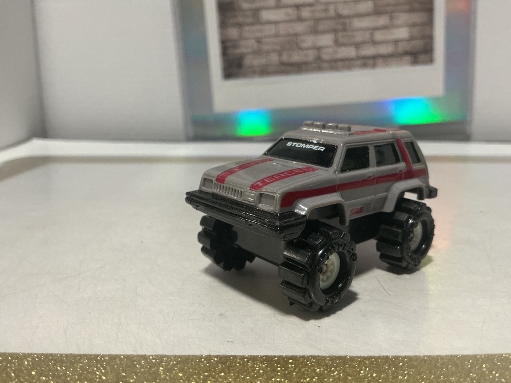 [010973] 1/64 VINTAGE 1980S SCHAPER STOMPER 4X4 TOYOTA TERCEL SR5