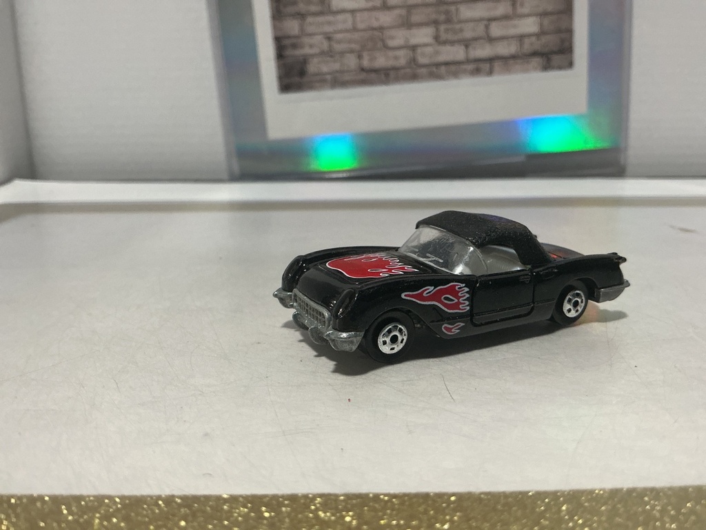 1/64 ROAD CHAMPS 1987 HARRISON ‘53 CORVETTE