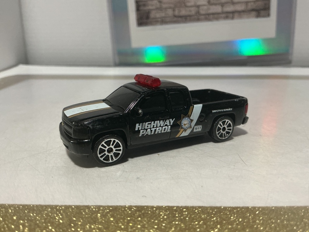 1/64 Majorette Chevrolet Silverado Highway Patrol