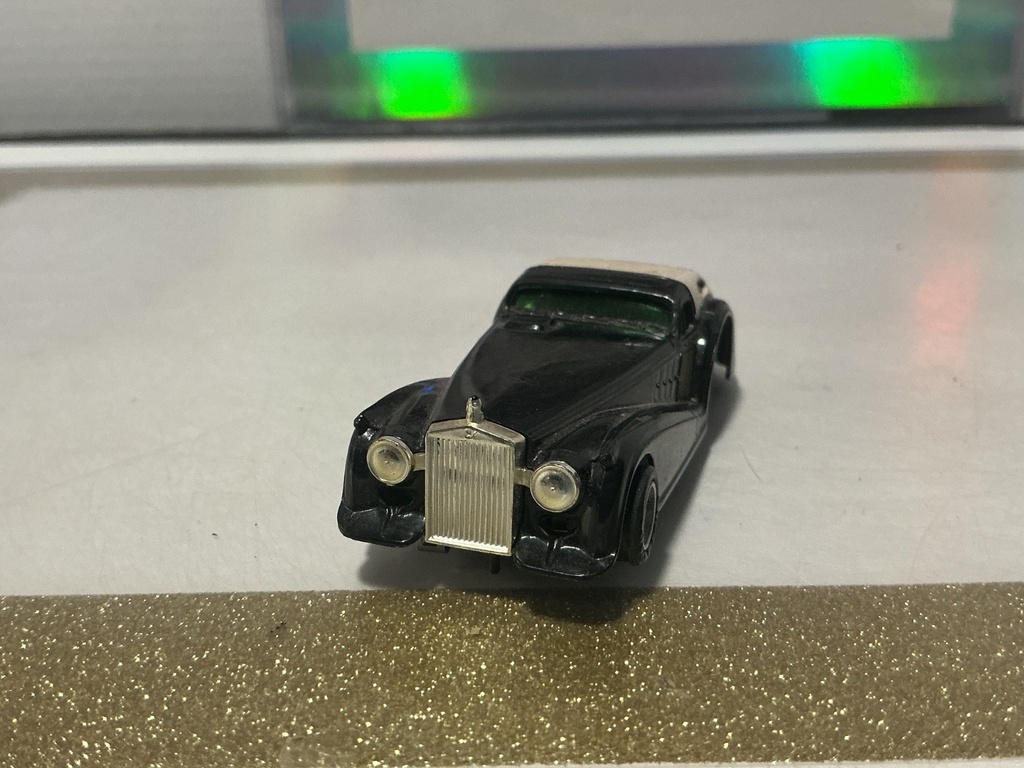 Aurora AFX "Roarin' Rolls" Golden Ghost HO Scale [PAINT RASHINGS]