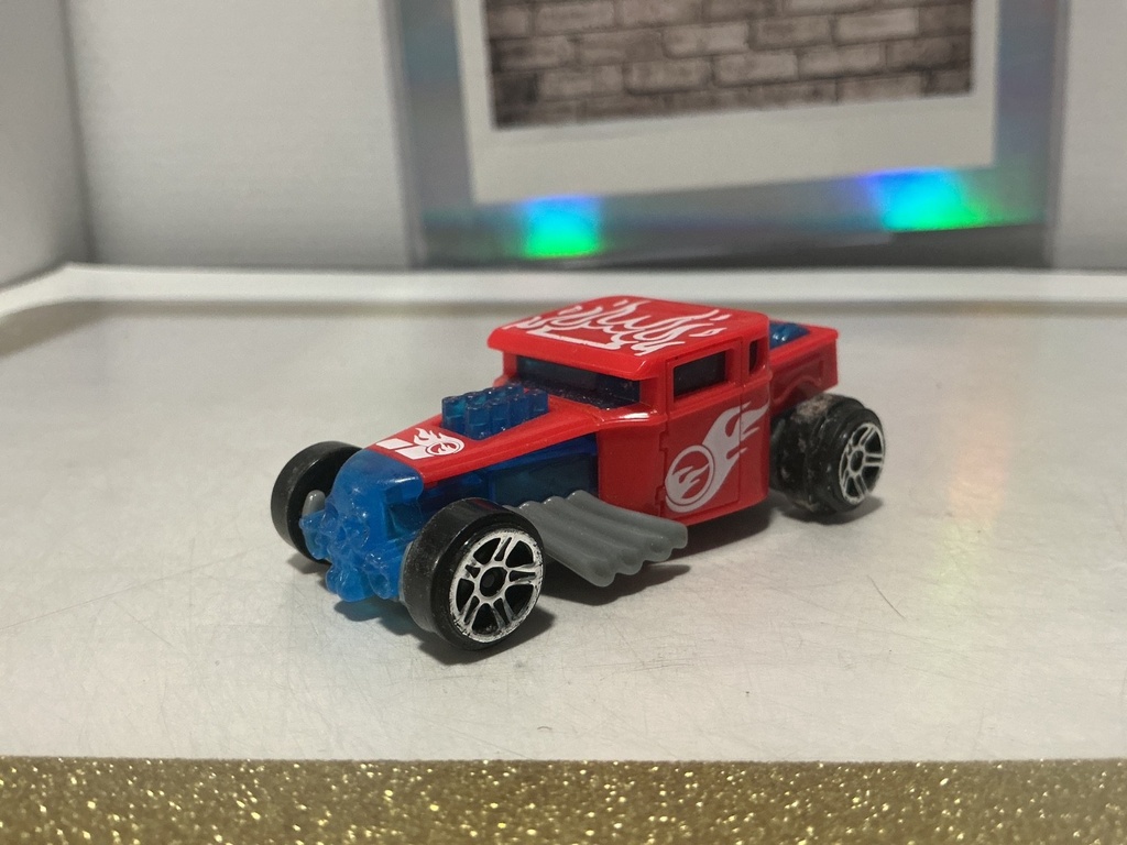 [010992] 1/64 2015 MCDONALD’S HAPPY MEAL HOTWHEELS BONESHAKER