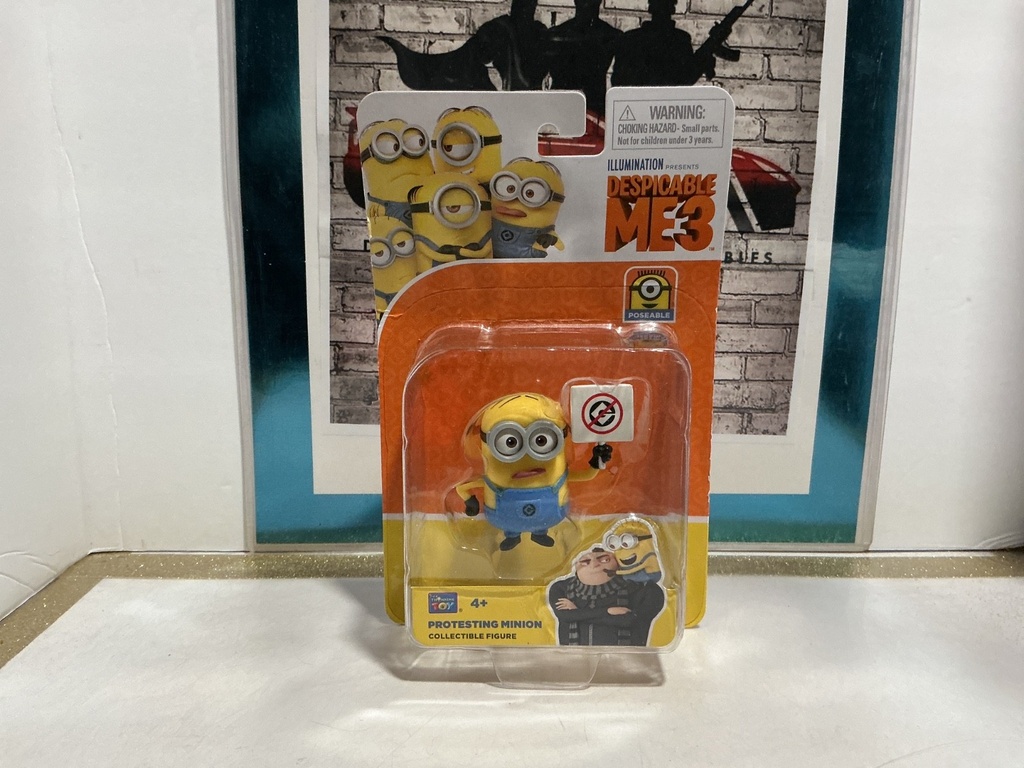 DESPICABLE ME 3 MOVIE -  4-INCH PROTESTING MINION B2