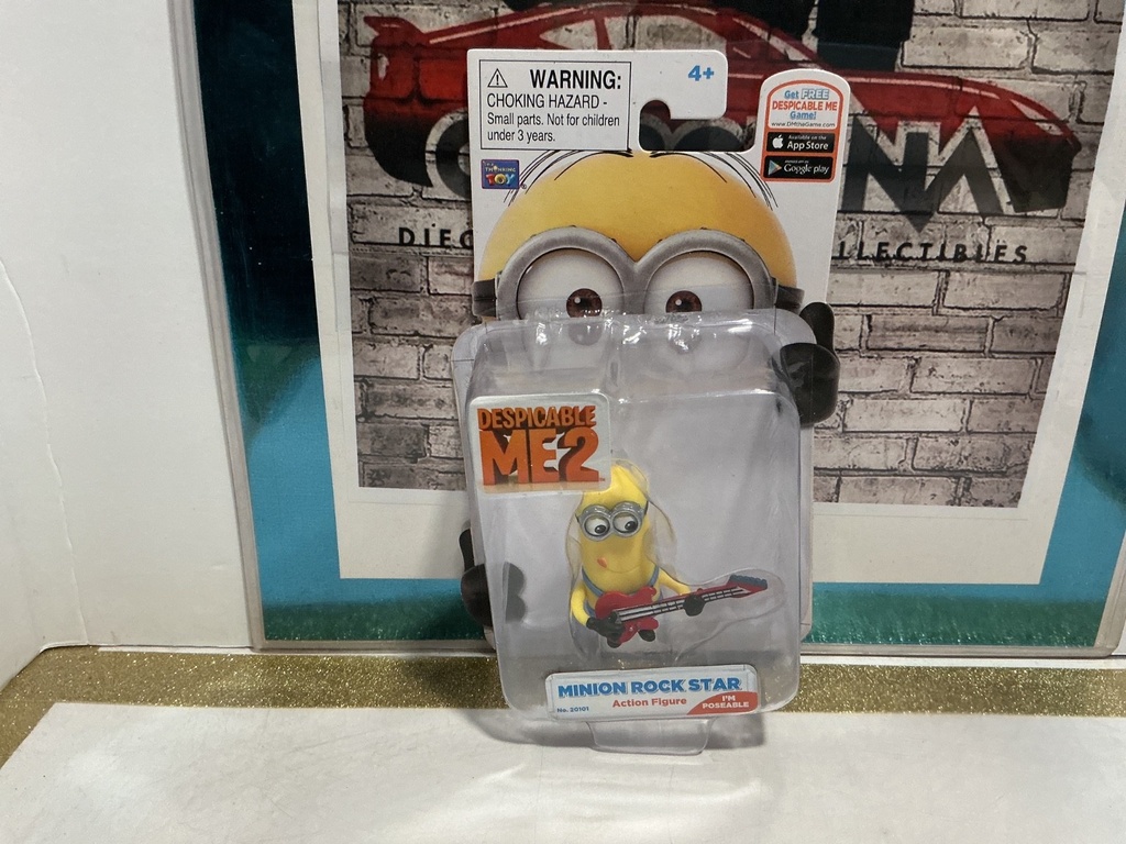 DESPICABLE ME 2 MOVIE -  4-INCH MINION ROCK STAR B2