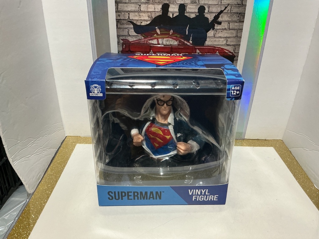 [009013] CULTUREFLY - SUPERMAN: VINYL FIGURE