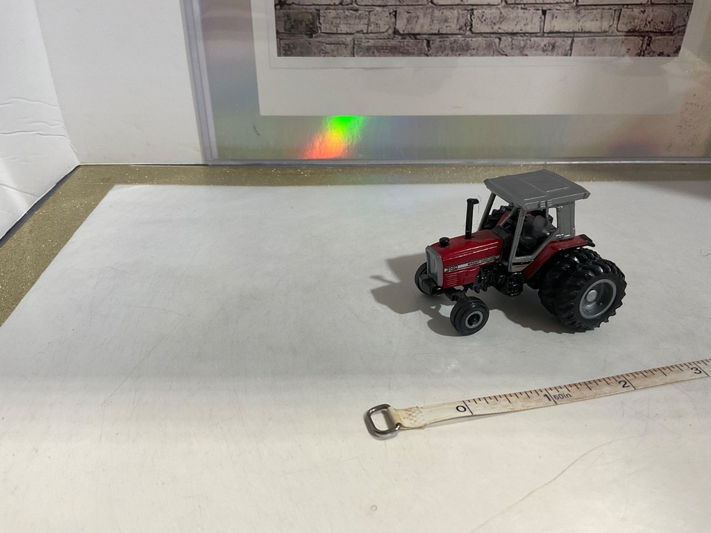 [008706] 3140 MASSEY FERGUSON  **NO BOX