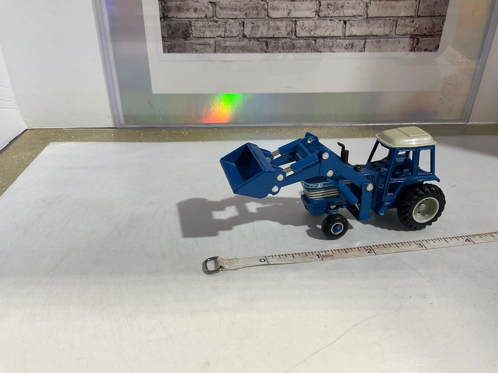 FORD TRACTOR TW 36 **NO BOX