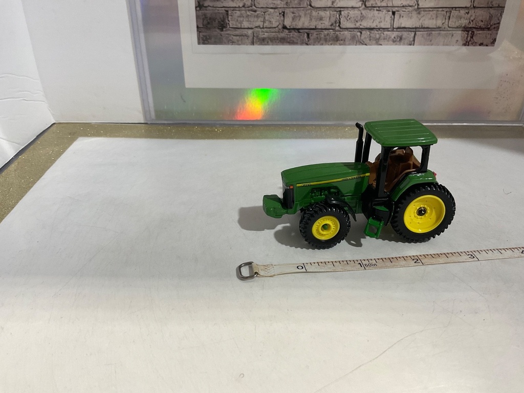 JOHN DEERE 8300 TRACTOR **NO BOX