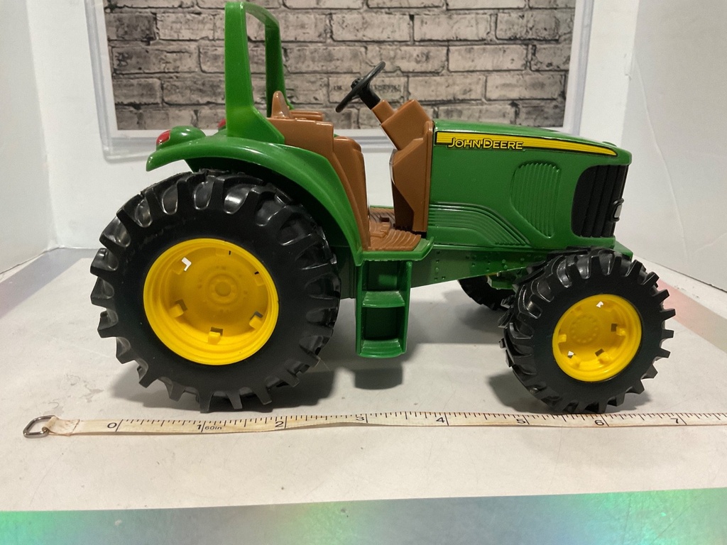 ERTL 35024 PW JOHN DEERE PLASTIC/DIECAST TRACTOR **NO BOX