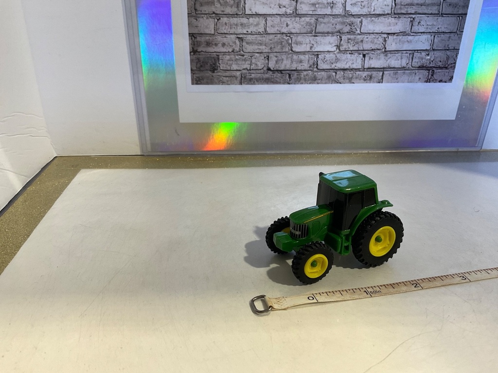 John Deere TRACTOR **NO BOX