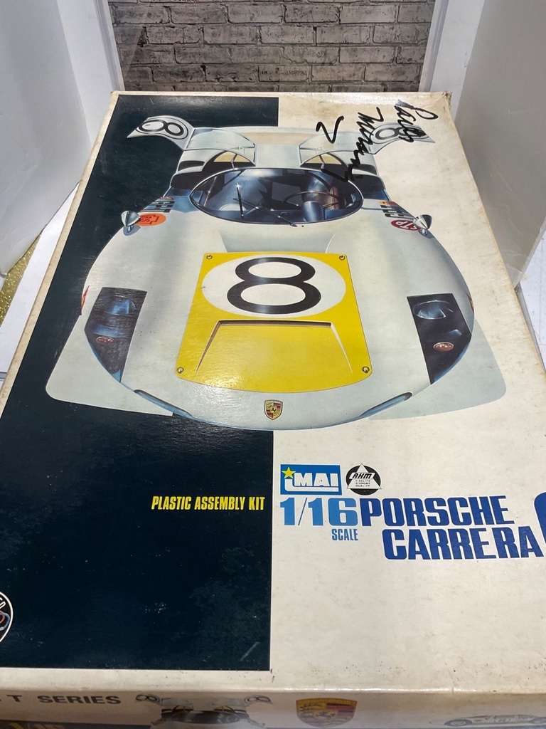 1/16 AHM MAI PORSHE CARRERA OPEN MOST PARTS PRESENT NO MOTOR