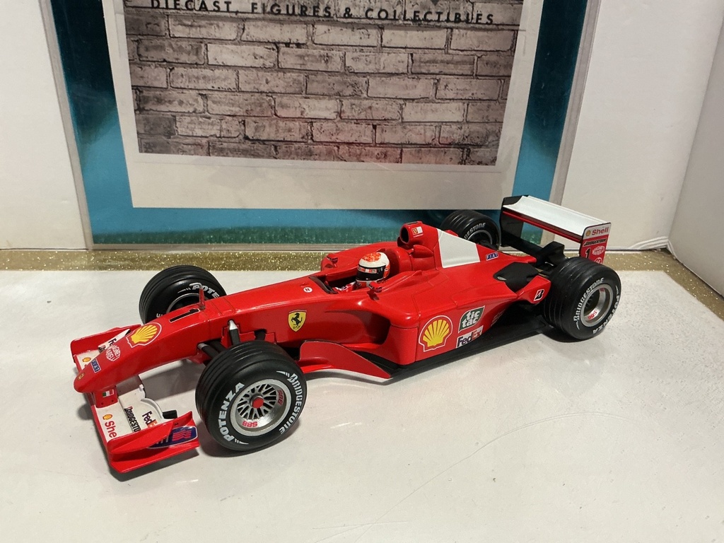 [117189.] 1:18 HOTWHEELS 2001 FERRARI F2001 M. SCHUMACHER TIC TAC SHELL #1 MISSING INTAKE