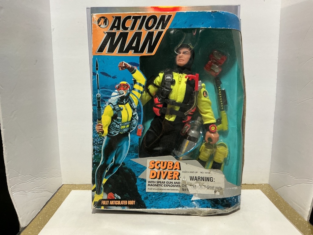 ACTION MAN - SCUBA DIVER WITH SPEAR GUN & MAGNETIC EXPLOSIVES