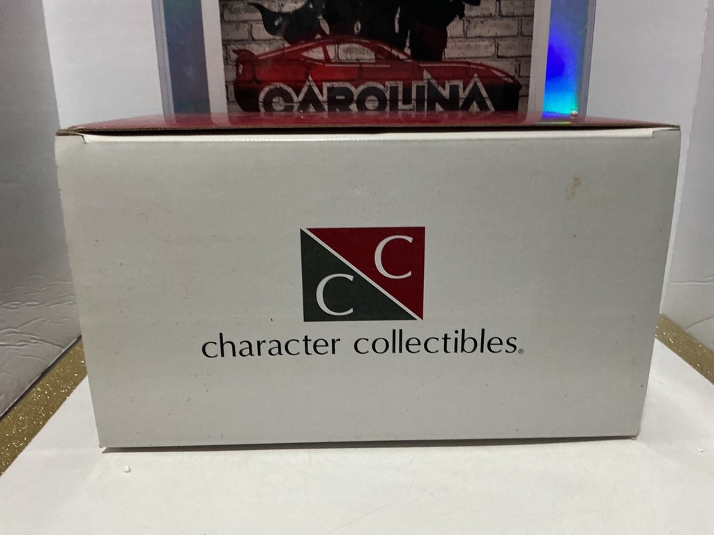 CHARACTER COLLECTIBLES - JEF GORDON #24 HOLDING HELMET 2001 Limited Edition