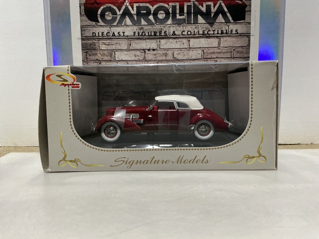 [103442] SIGNATURE MODELS - 1937 CORD 812 SUPERCHARGED