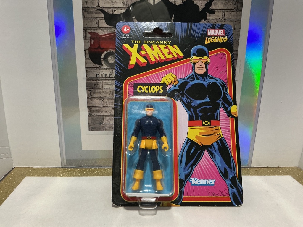 KENNER - MARVEL LEGENDS X-MEN: CYCLOPS