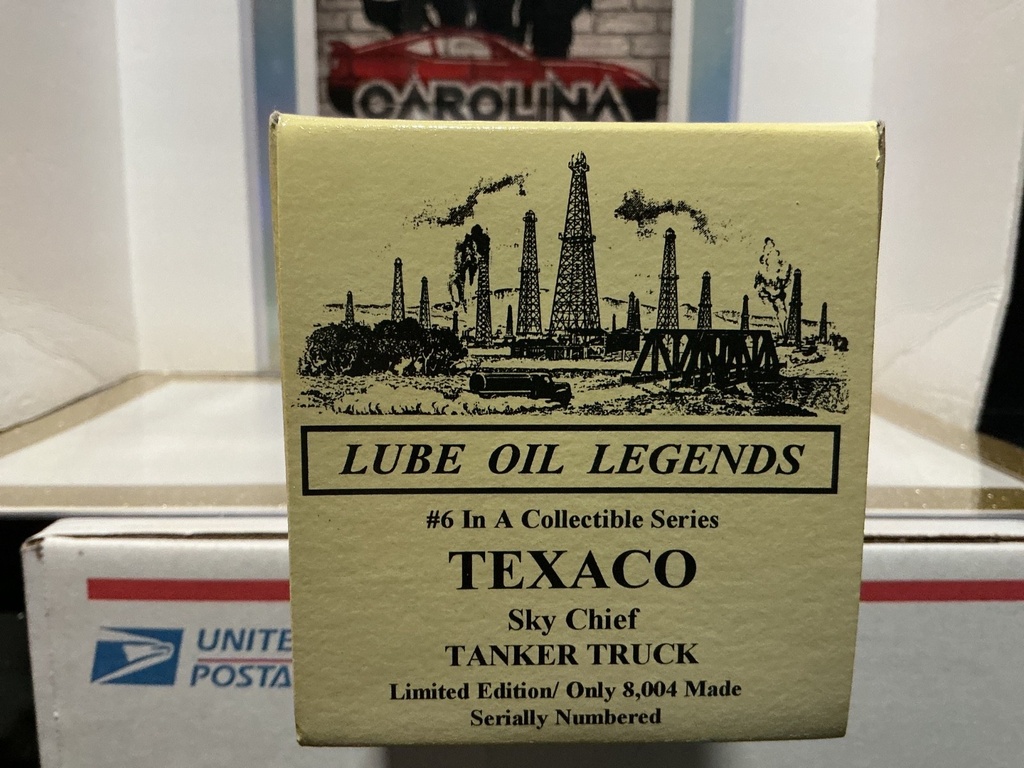 LUBE OIL LEGENDS #6 - TEXACO SKY CHIEF TANKER TRUCK [8,004 MADE]
