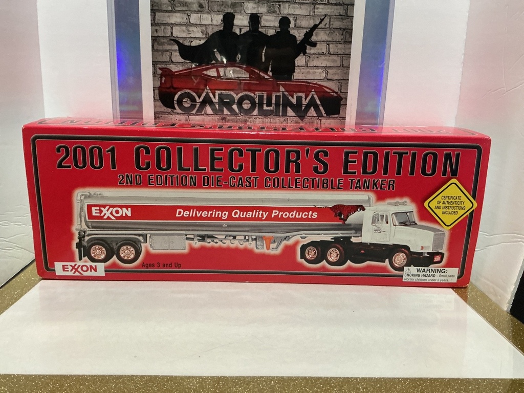 [103528] 2001 EXXON -  COLLECTION’S EDITION - 2ND EDITION DIE-CAST TANKER