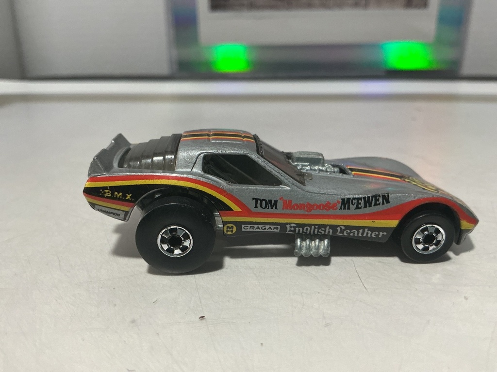 [010728] 1/64 HOTWHEELS 1977 TOM MCEWEN MONGOOSE CORVETTE NEAR MINT - MADE IN HONG KONG