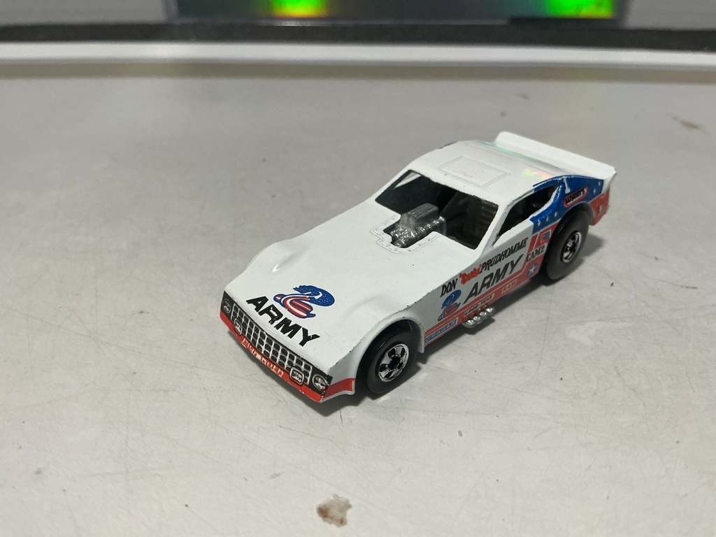 [010743] 1/64 HOTWHEELS MATTEL - DON PRUDHOMME US ARMY FUNNY CAR - 1977 ENGLAND