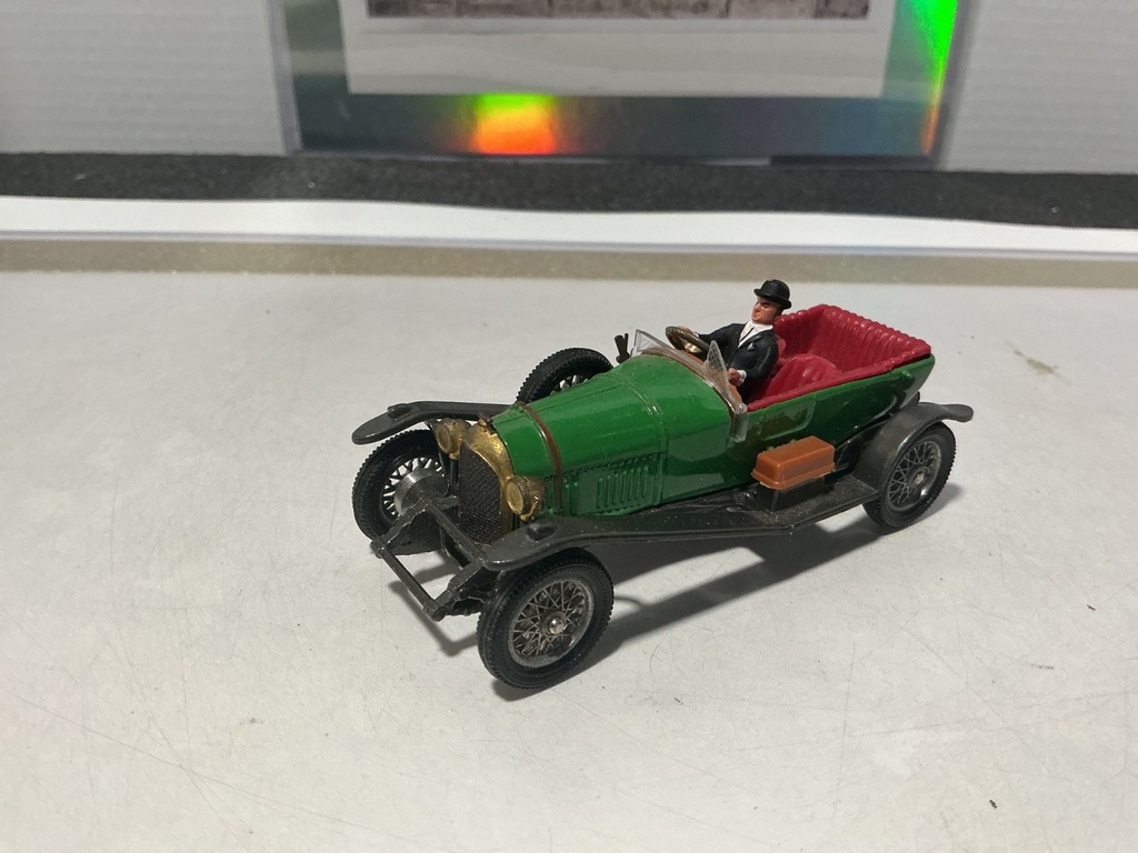 1/43 CORGI CLASSICS - 1927 Bentley 3-Litre Open Tourer [BROKEN WINDSHIELD]