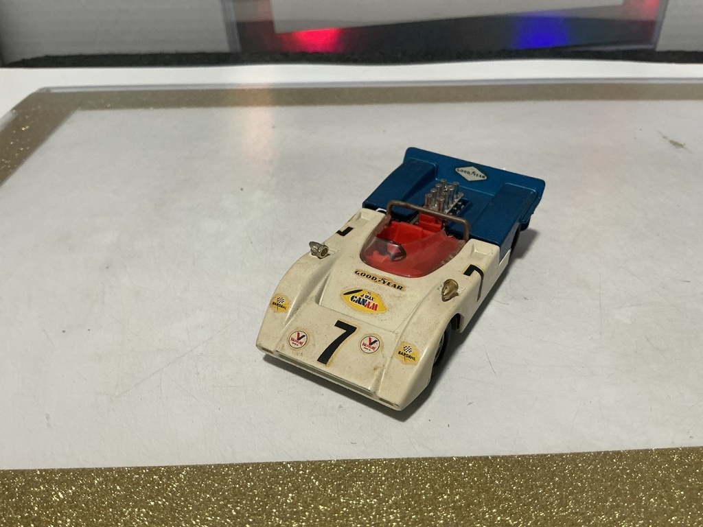 1/43 DINKY TOYS MCLAREN M8A - MADE IN ENGLAND