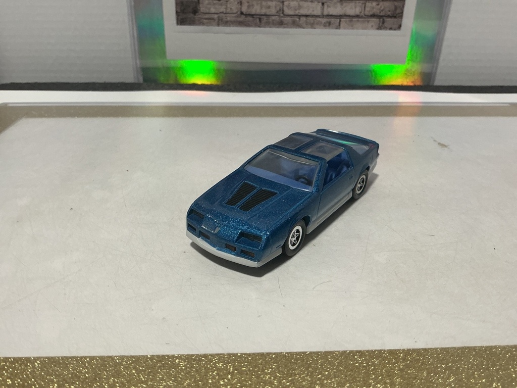 1/43 ERTL - CHEVY CAMARO IROC Z