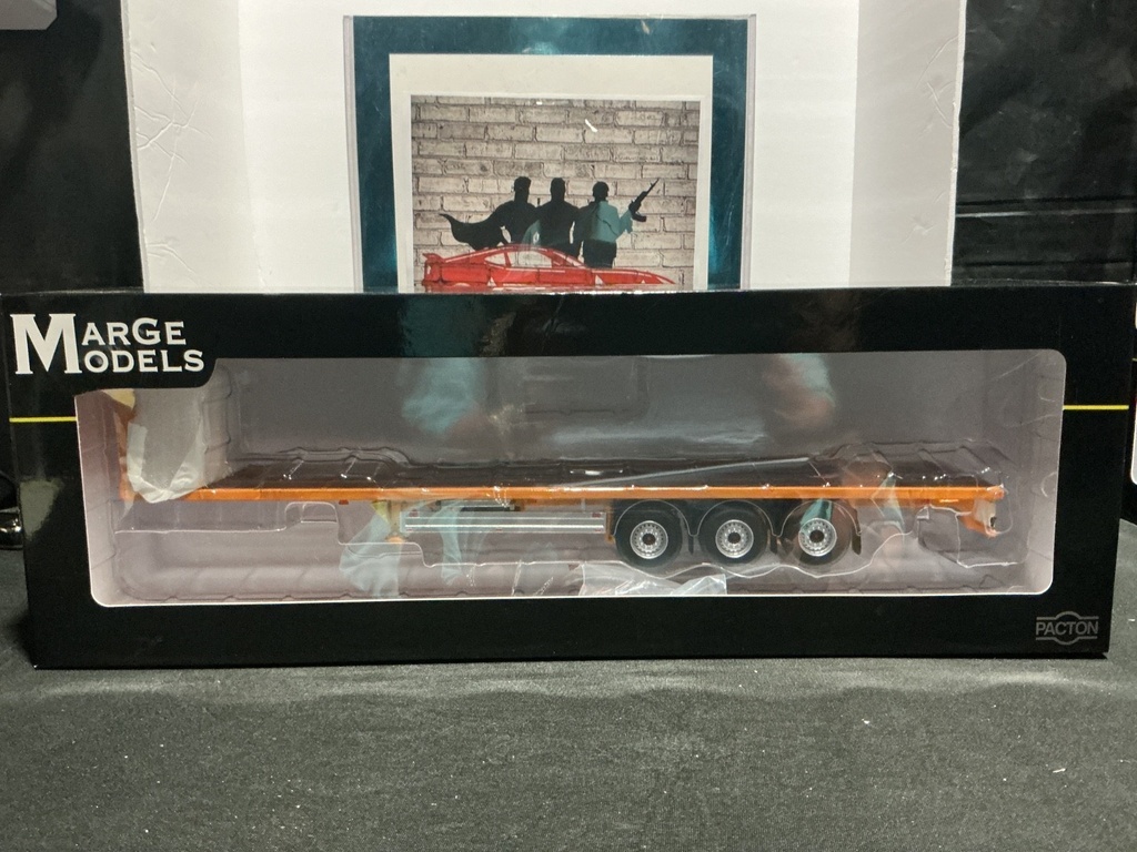 1/32 MARGE MODLES PACTON FLATBED TRAILER YELLOW