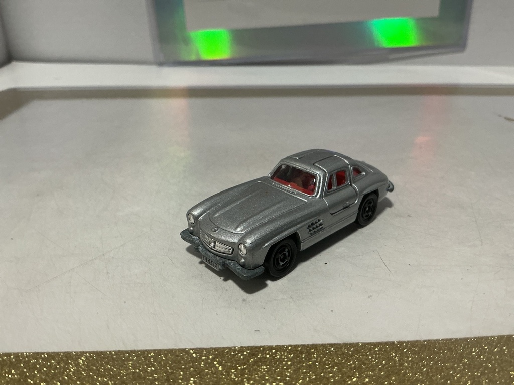1/64 TOMICA MERCEDES BENZ 300 SL NO. F19